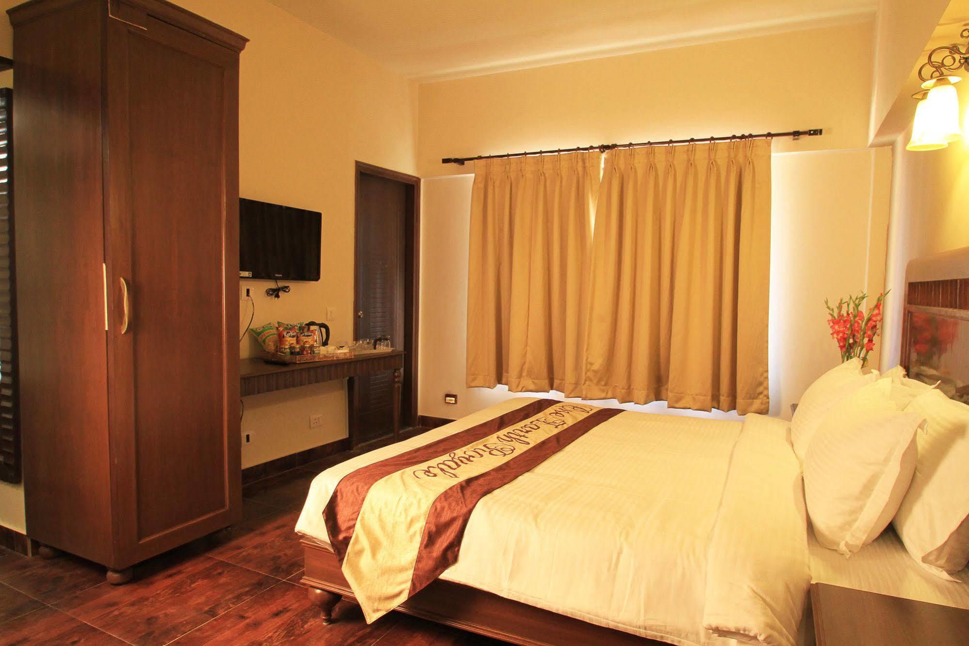 One Earth Royale Boutique Hotel Масурі Екстер'єр фото