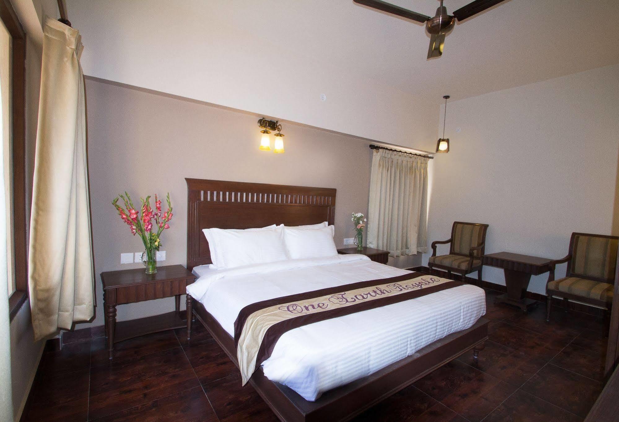 One Earth Royale Boutique Hotel Масурі Екстер'єр фото